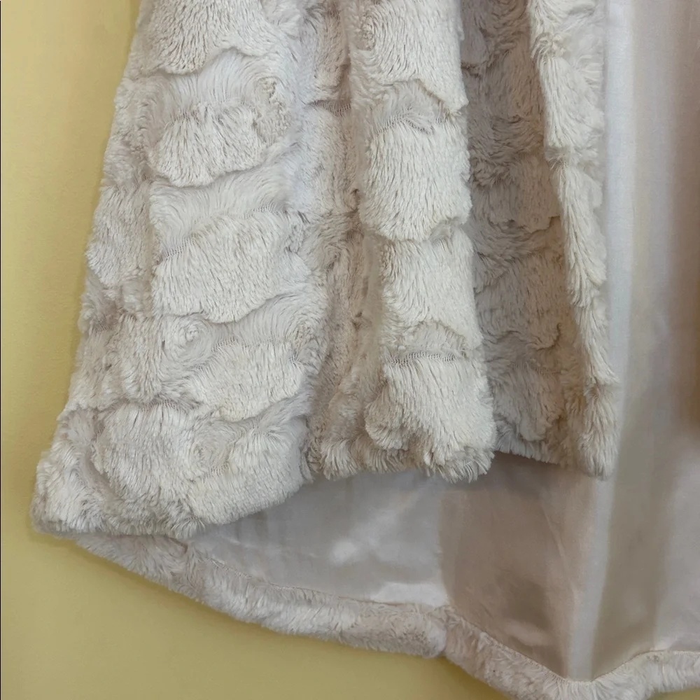 Entro | Cream Faux Teddy Textured Fur Open Front Pocket Rounded Hem Lined Vest M